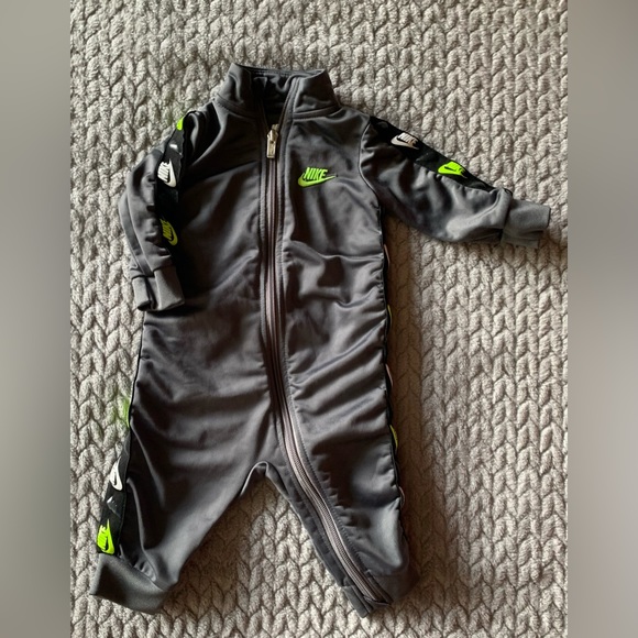 Nike Other - Nike Gray Jump Suit with Zipper in 6M